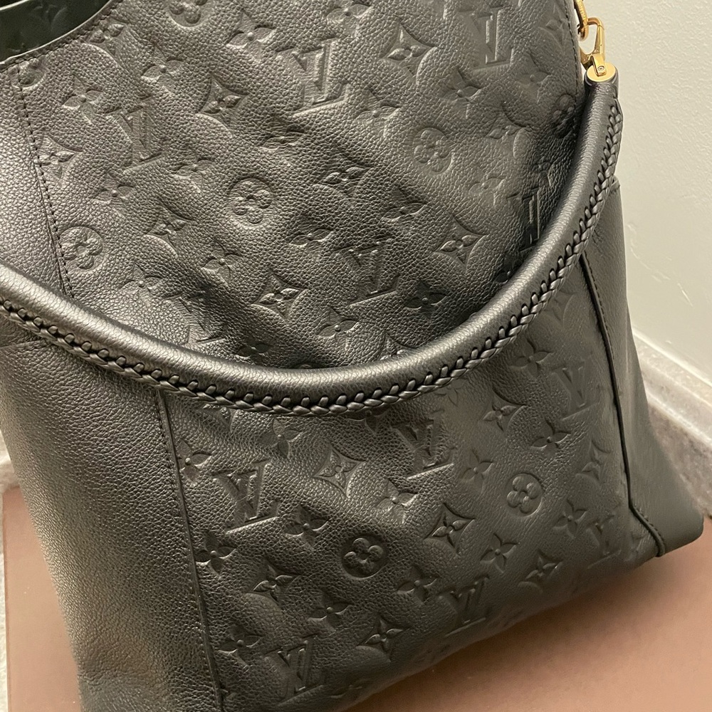 Louis Vuitton Black Monogram bagatelle hobo bag - Picture 2 of 15